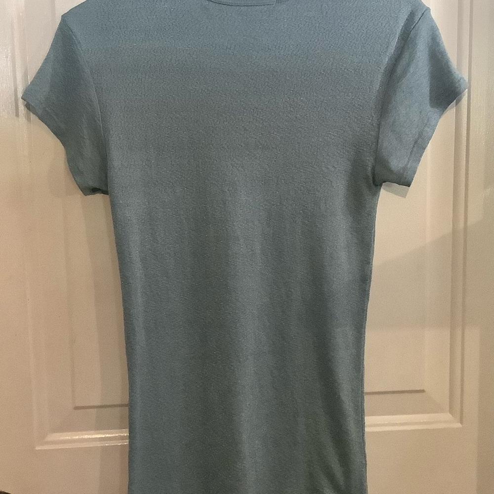 Michael Stars scoop neck shirt sleeve t shirt ice blue shimmer color - Picture 3 of 6